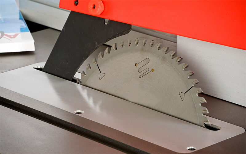 HOW-TO-CHANGE-A-SAW-BLADE