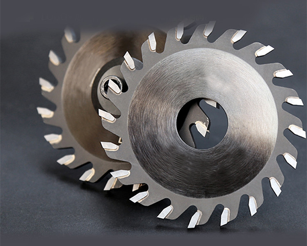 WHAT-IS-SAW-BLADE