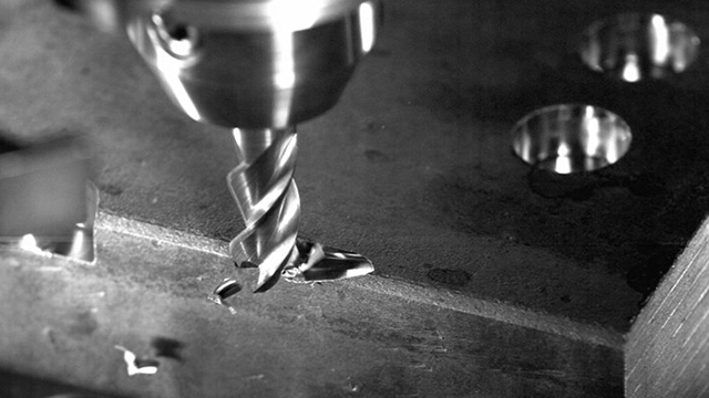 HOW-TO-CHANGE-A-MILLING-CUTTER